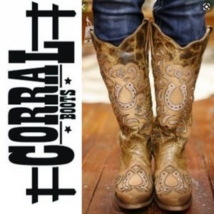 Corral Sand Maipo Swarovski Crystal Horseshoe Inlay Boots 7.5M